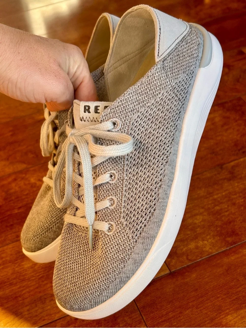Reef Swellsole Neptune Knit Sneakers Gray Men’s Size 9